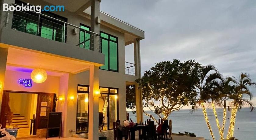 Acua Luna Resort