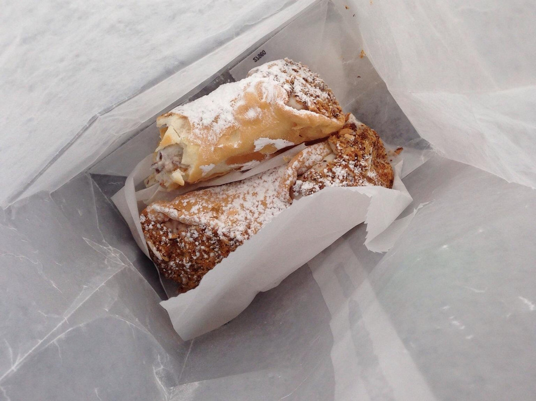 Saint Clair Shores餐馆和美食-Bommarito Bakery & Wines