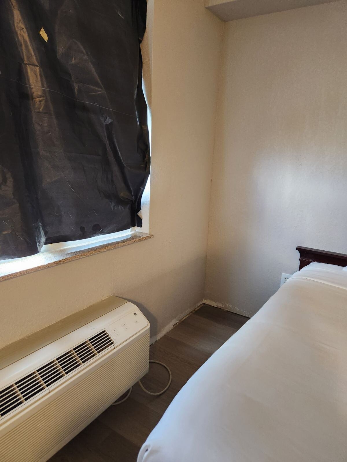 Country Inn & Suites by Radisson, Port Charlotte, FL-客卧