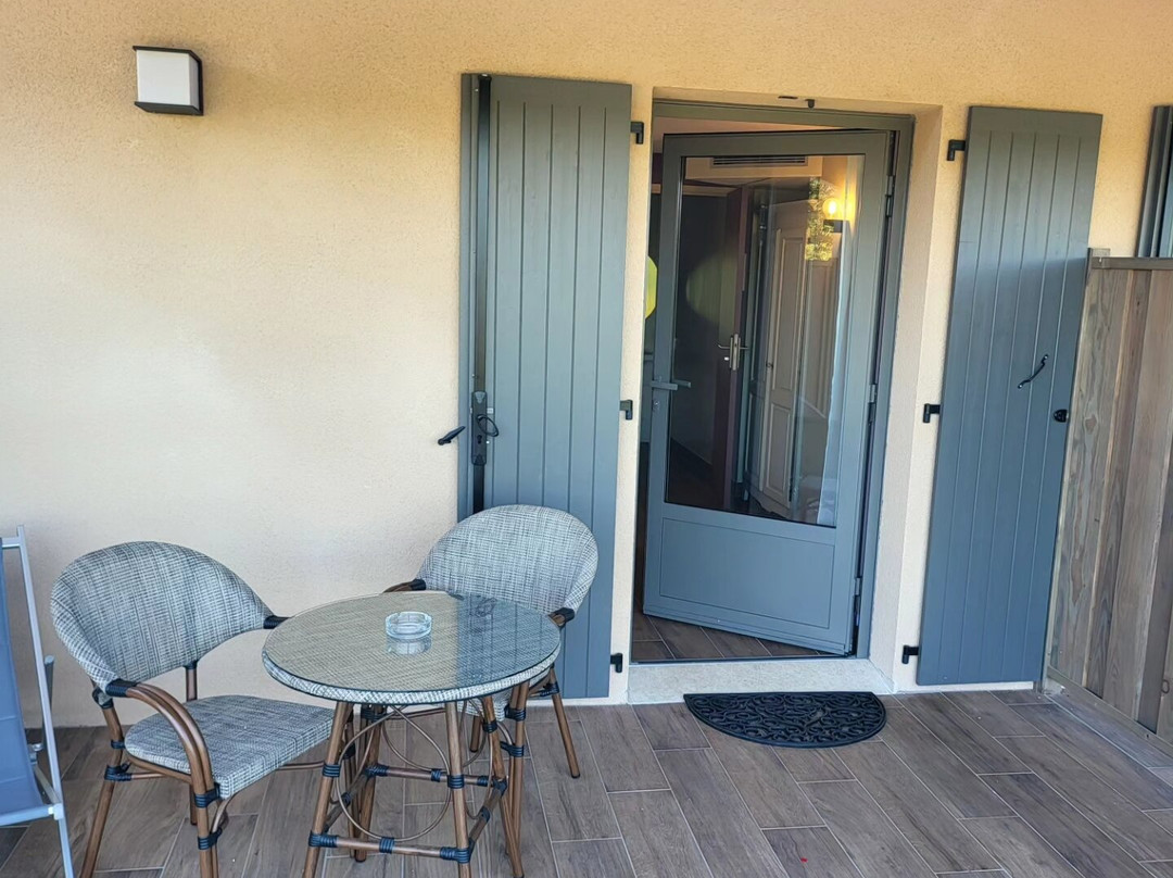 霍涅地区酒店主图