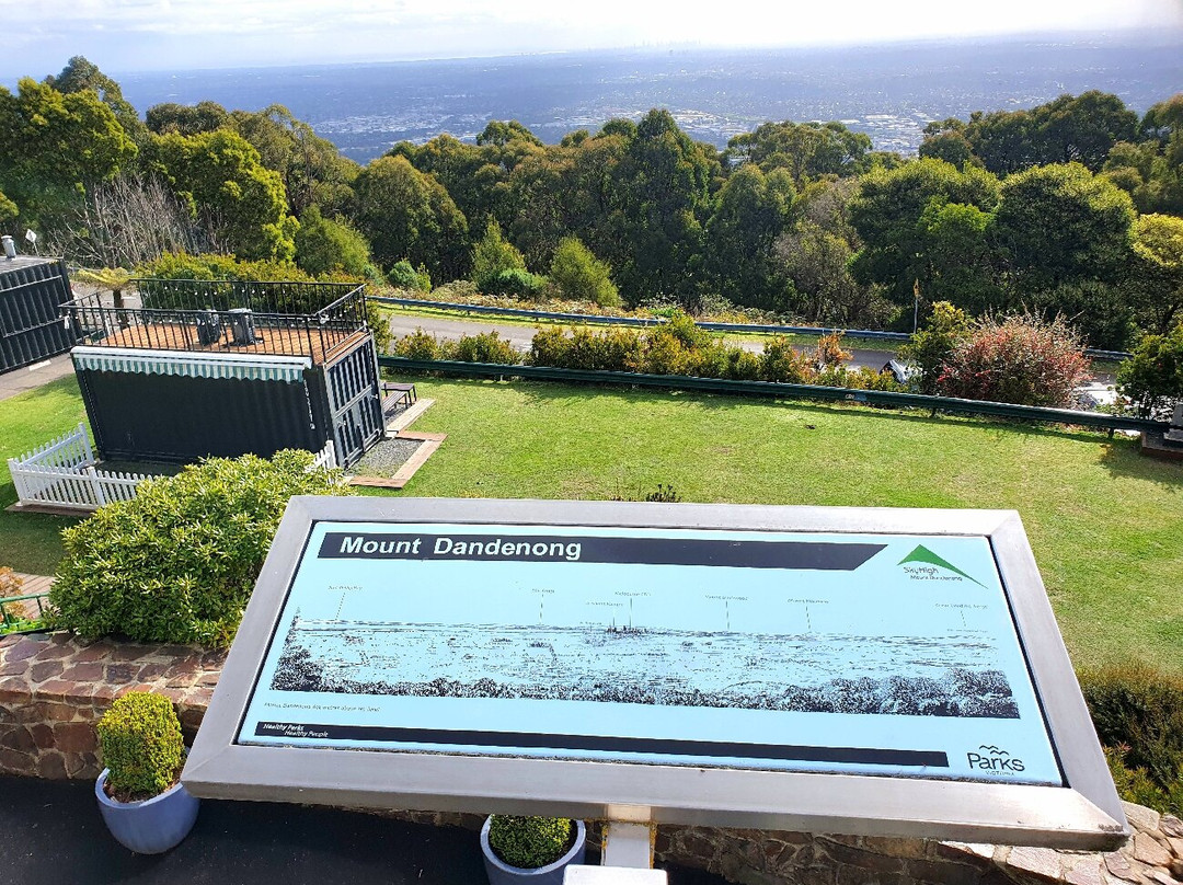 丹顿农山顶餐厅-墨尔本必去景点