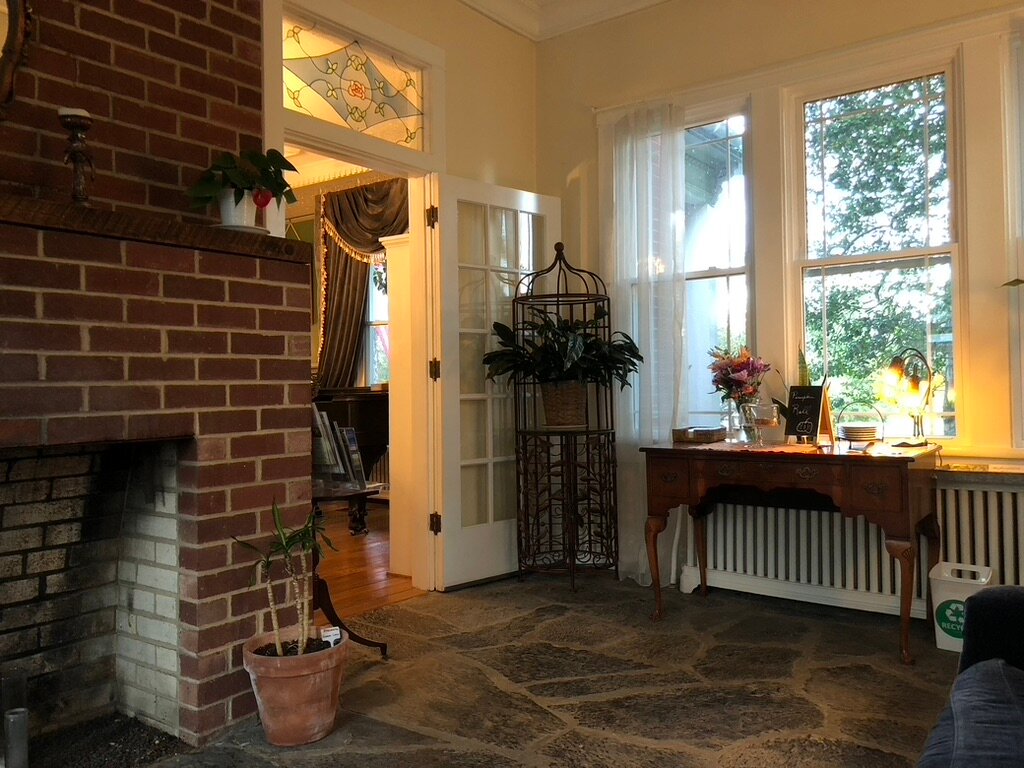 South Court Inn Bed and Breakfast-浴室