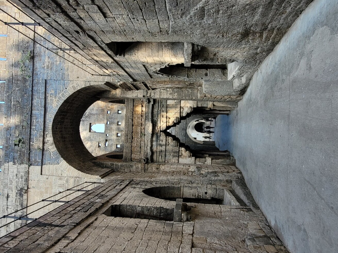 Adi Kadi Vav-居那加德必去景点