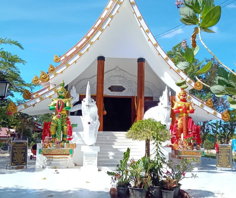 Chomsri Temple景点图片