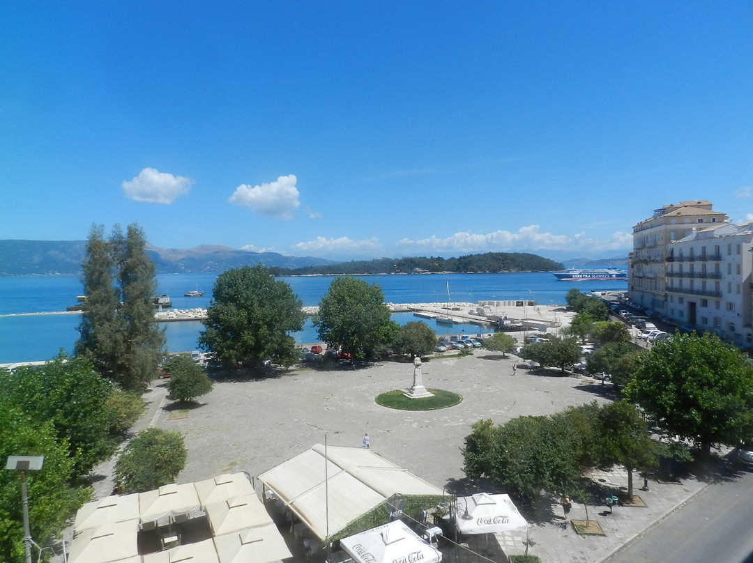 康斯坦缇诺波利斯酒店主图