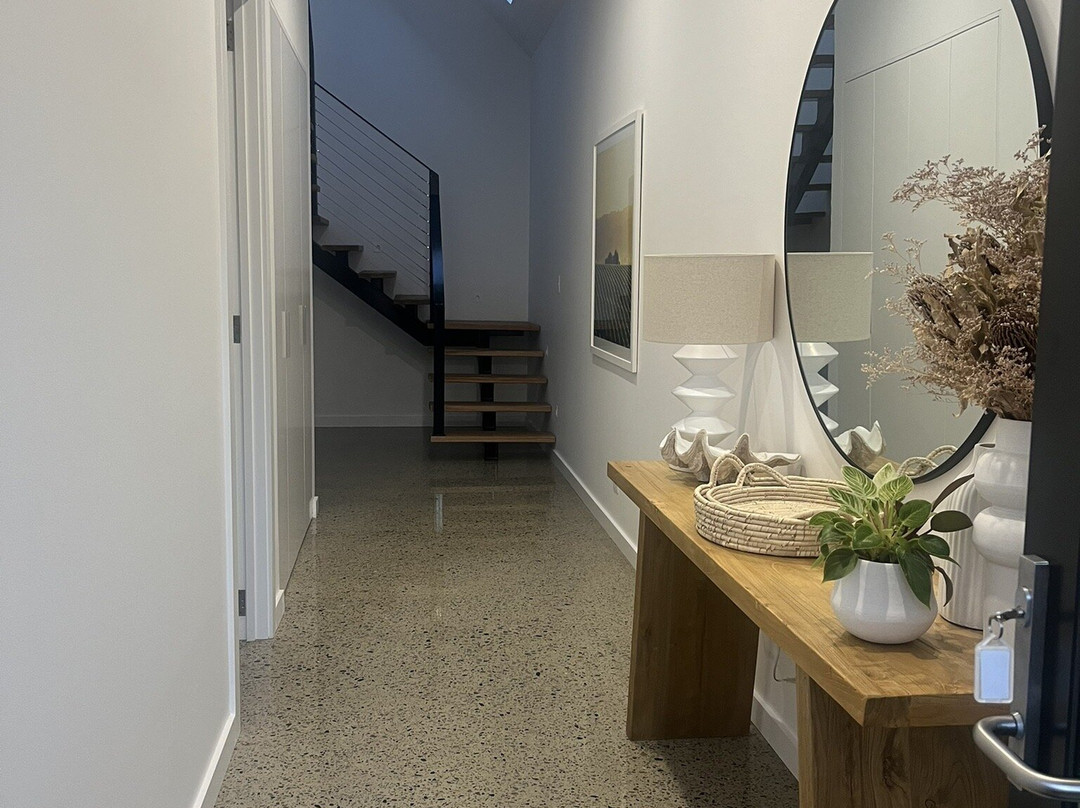 Vale 194 - Luxury Accommodation in McLaren Vale - 5 Holiday Homes with King Size Beds