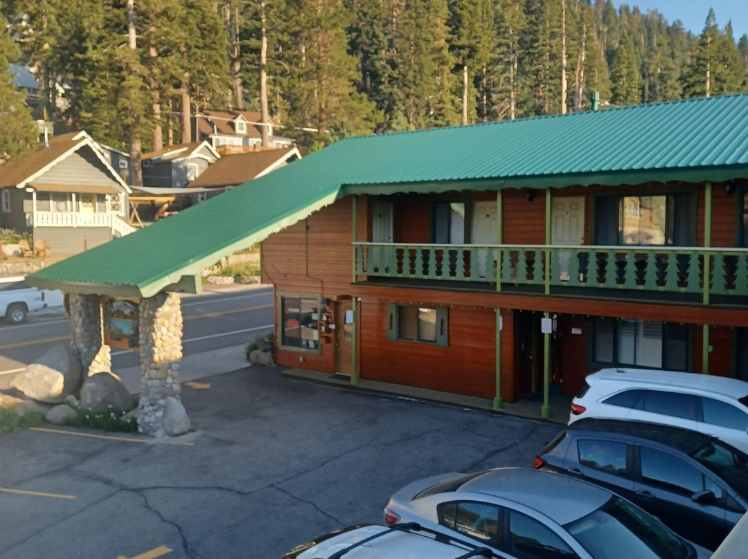 June Lake Motel主图