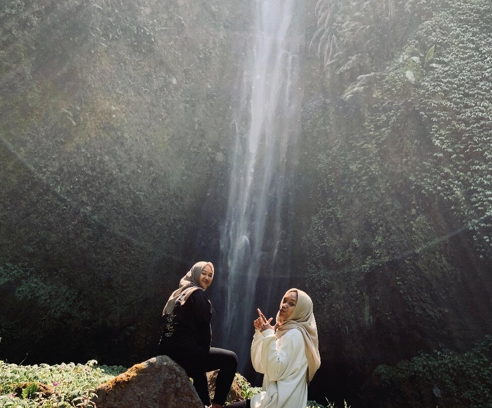 Glotak Waterfall景点图片