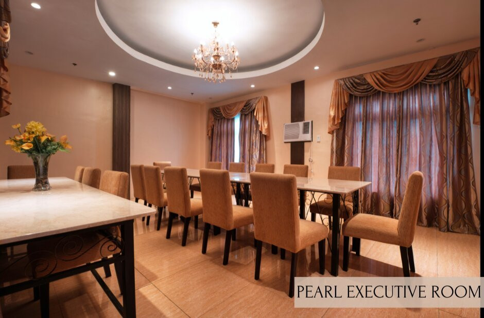 薇诺妮卡酒店主图