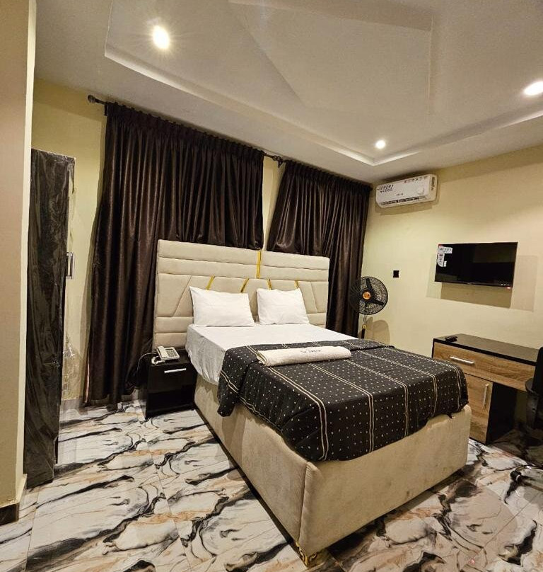 Tm Arena Hotel And Suites Bar景点图片