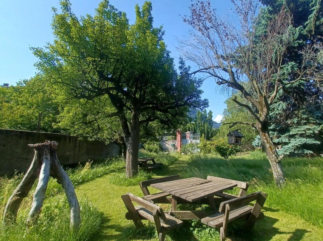 Chalet les Cols - Chambres Avec Terrasse & Jardin - Proche de la Nouvelle Gare