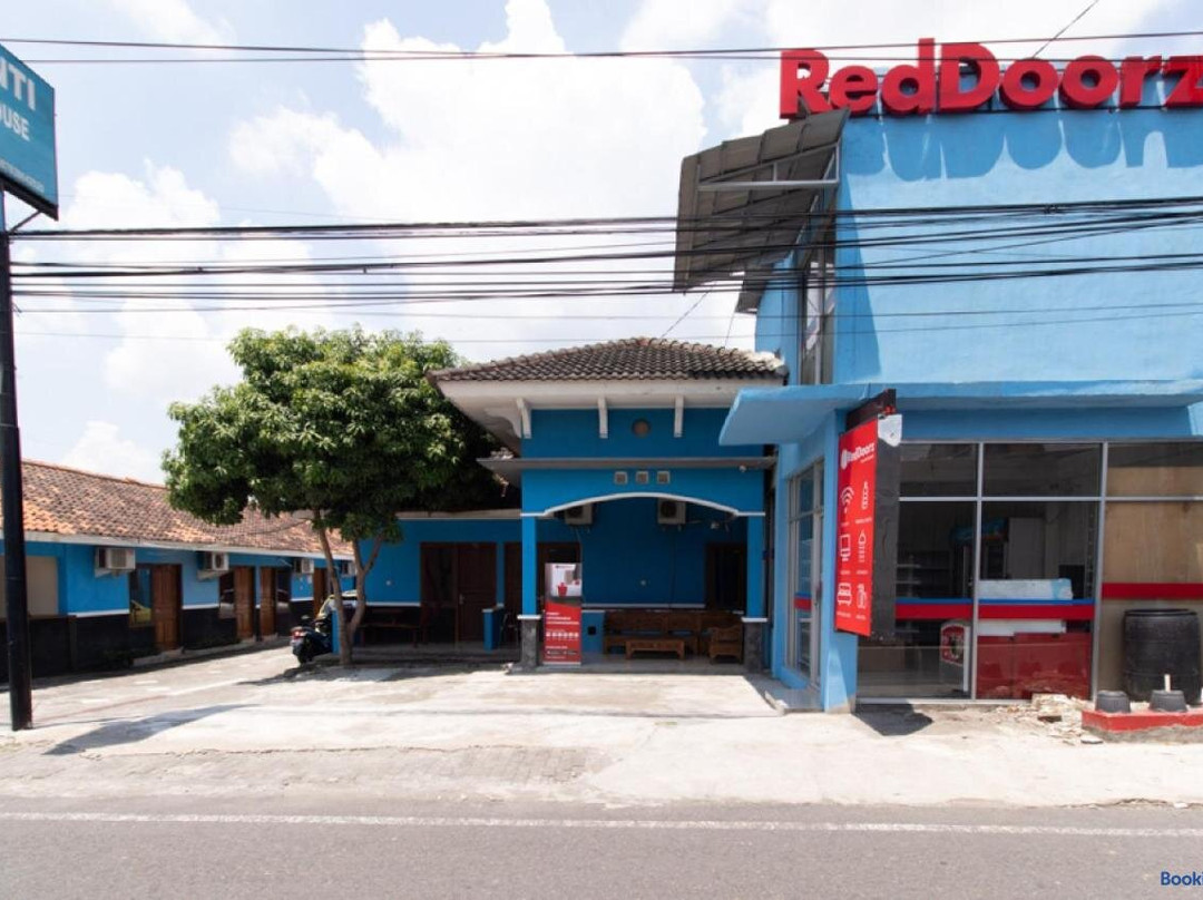 RedDoorz @ Raya Janti Yogyakarta