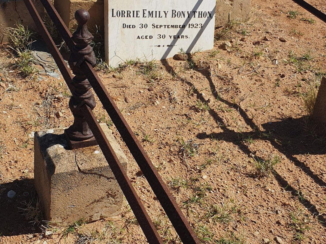 Farina Cemetery景点图片