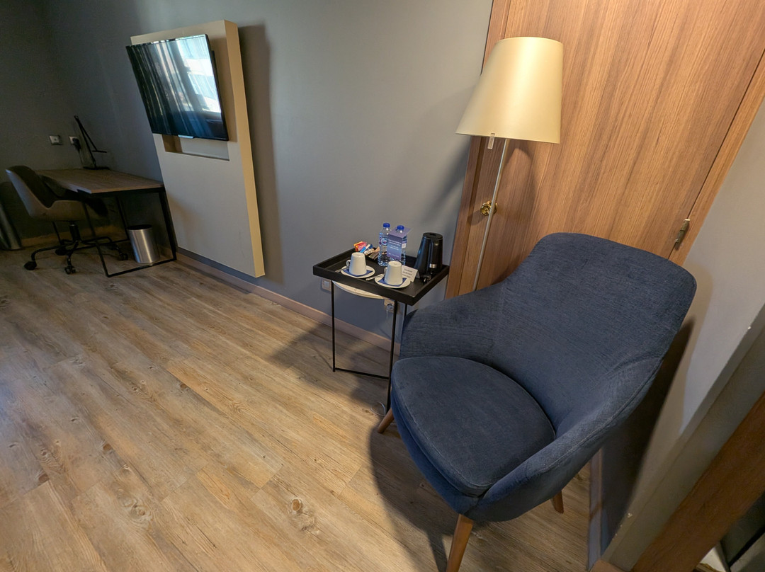 恩尔茨尼斯酒店主图