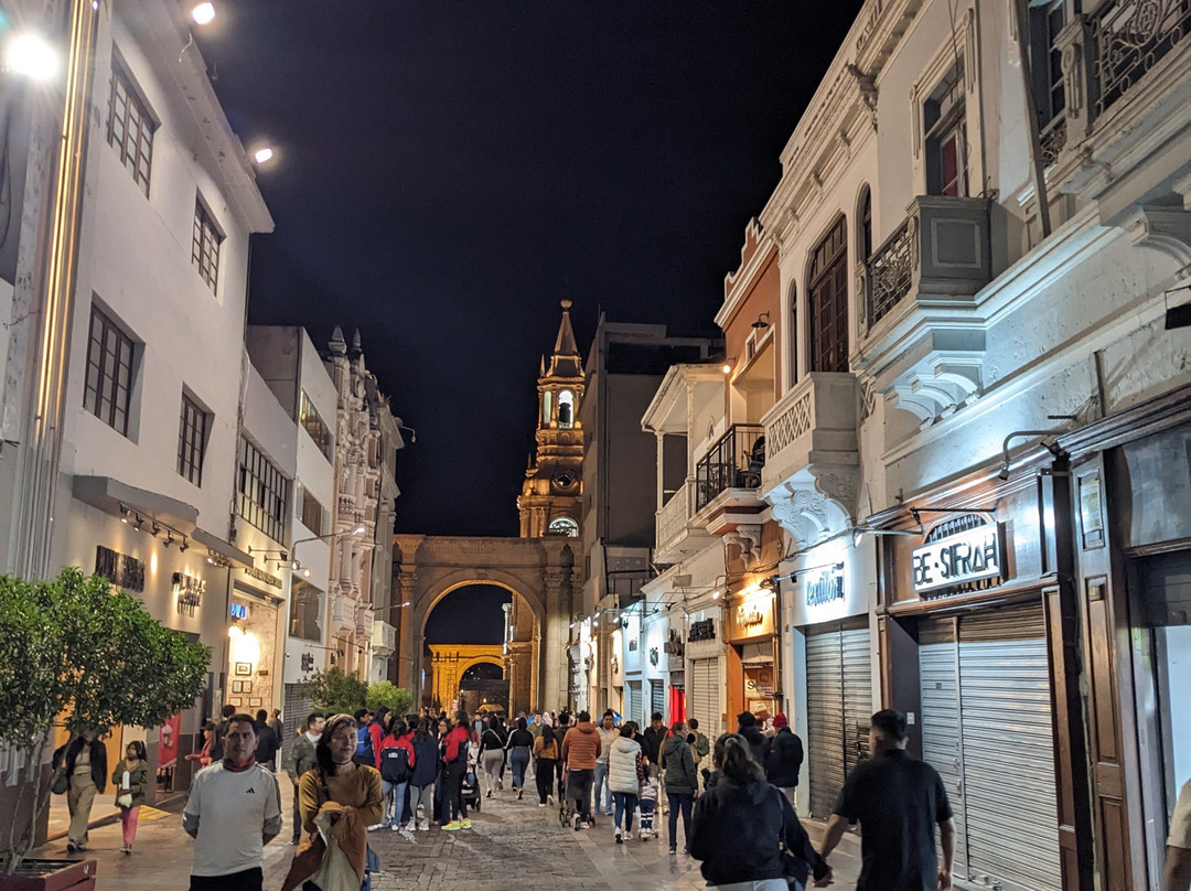 Los Tambos - Colonial主图