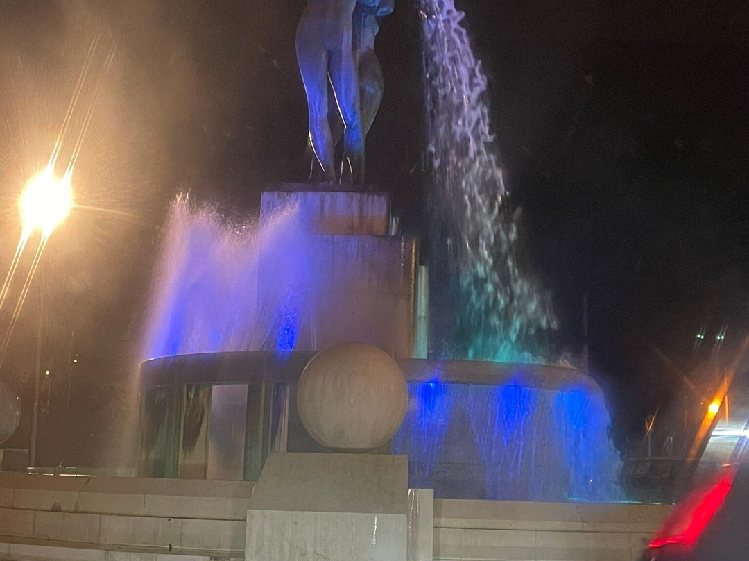 Fontana Luminosa景点图片