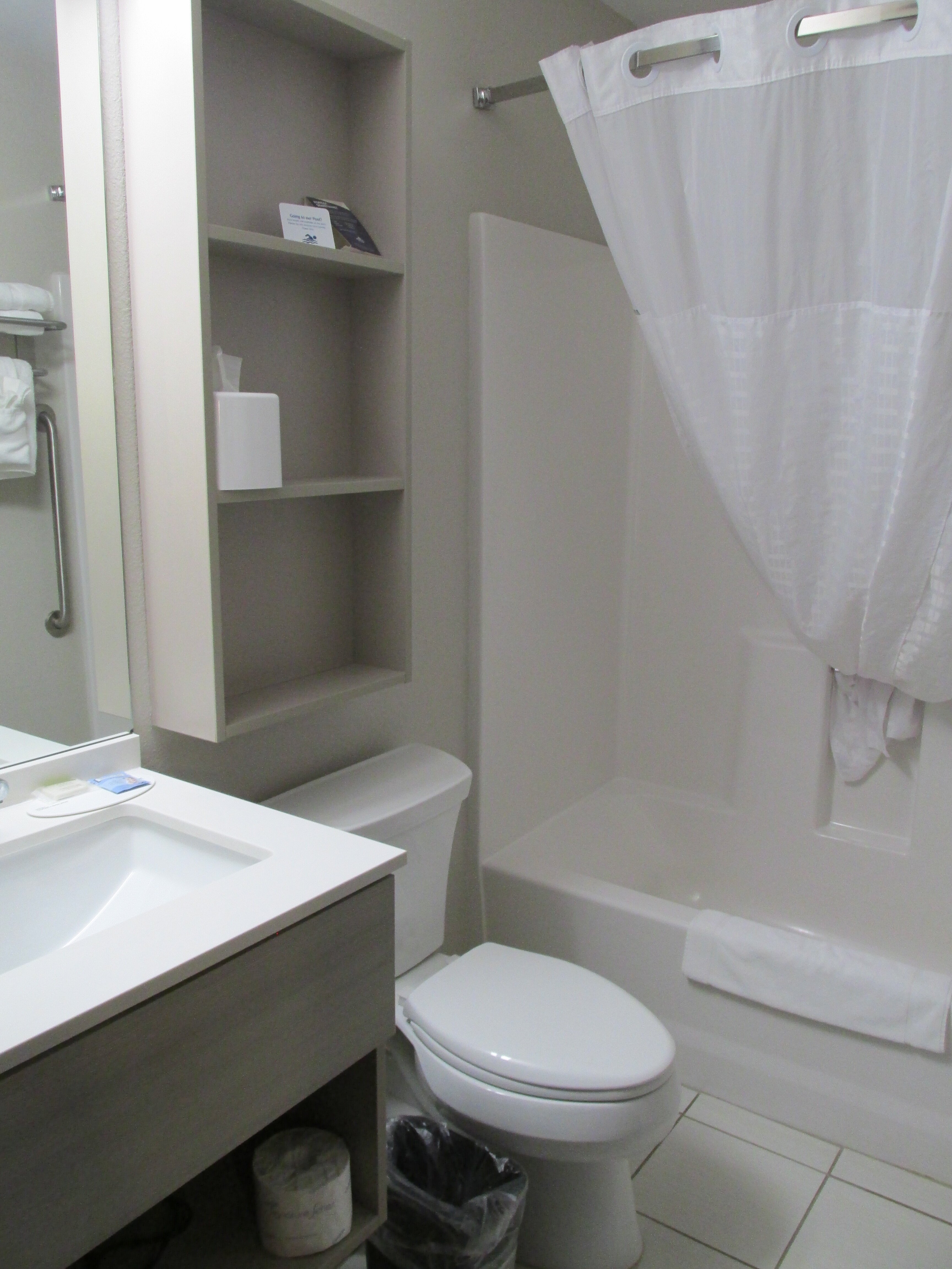 Microtel Inn & Suites by Wyndham Perry-浴室