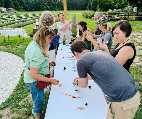 Abbotts & Oak Farms-Milford必去景点