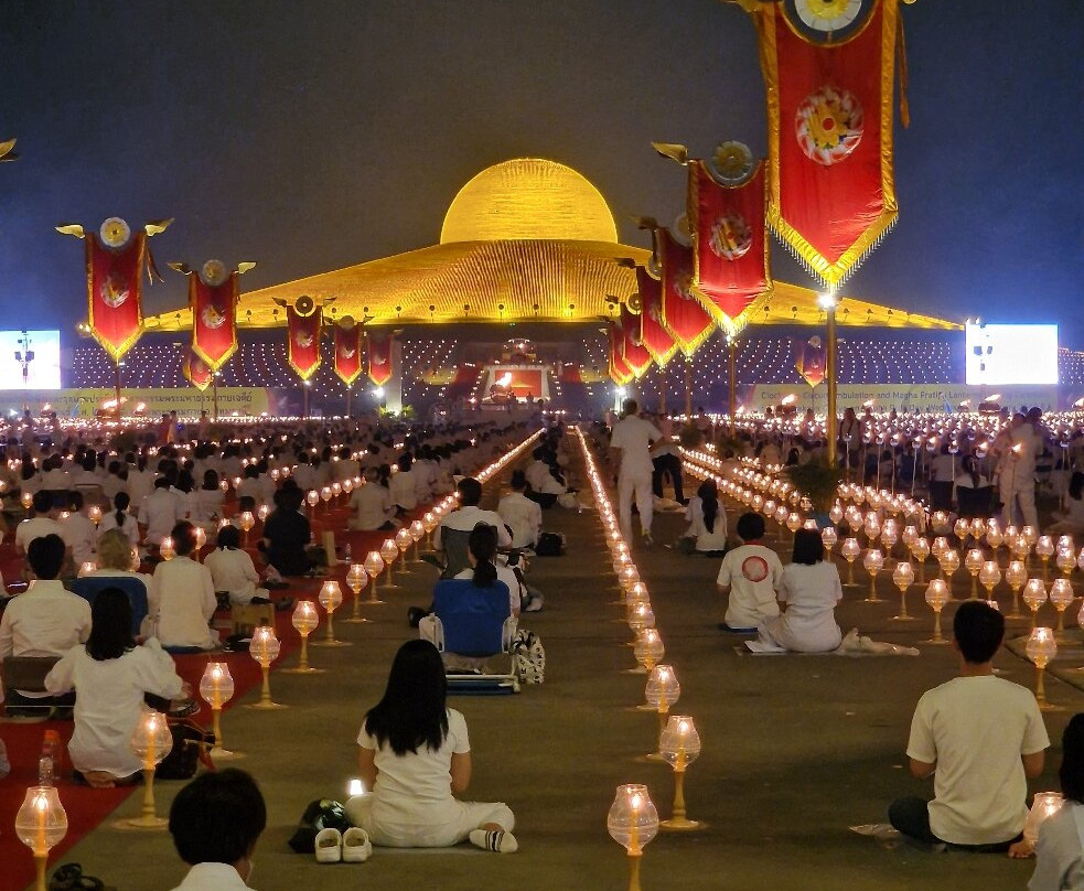 Wat Phra Dhammakaya-空銮必去景点