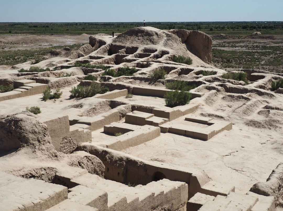 Fortress Toprak Kala-Bustan必去景点