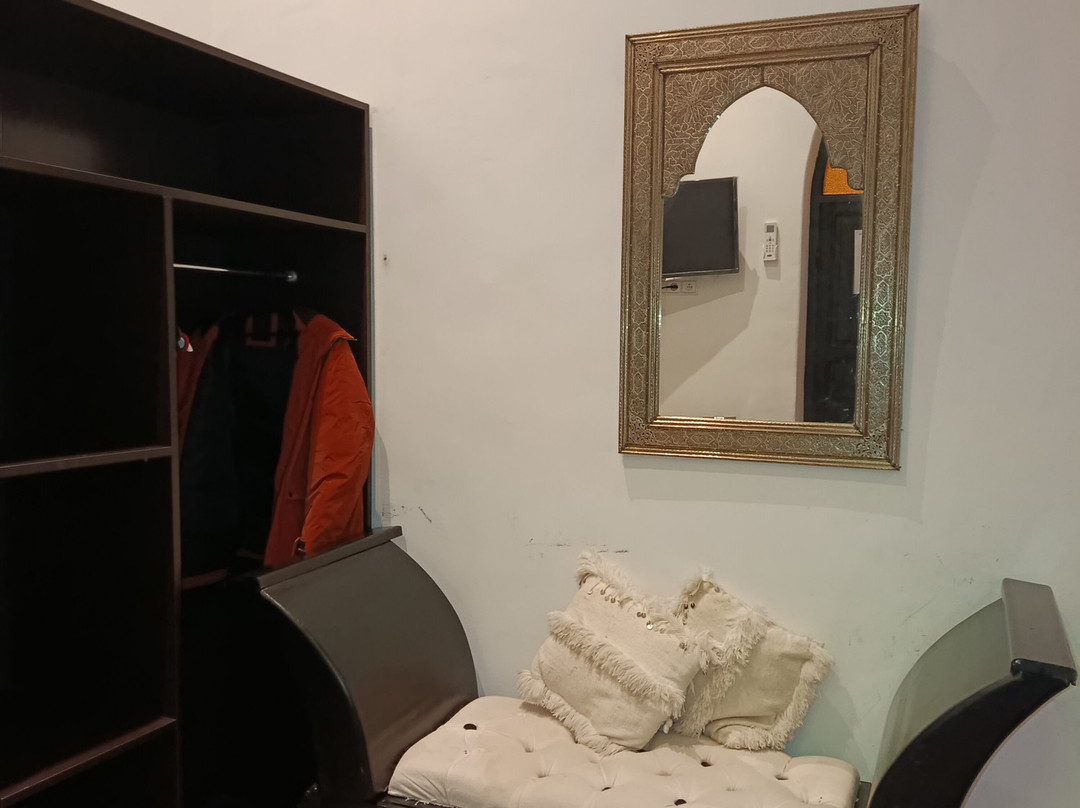 Riad Zyna主图