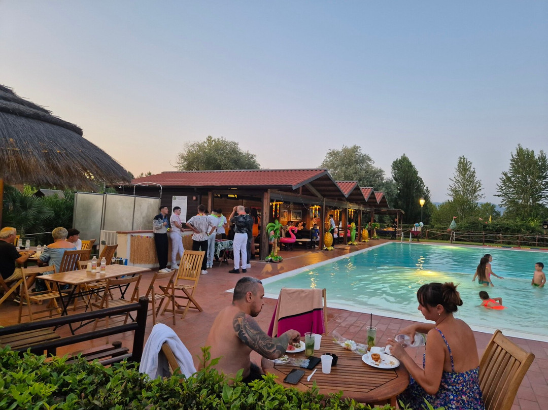 Piscina del Parco dei Renai-锡尼亚必去景点