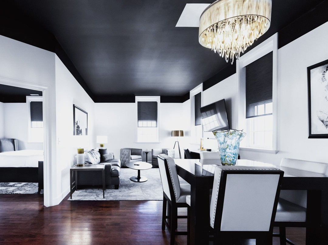 The Delafield Hotel主图