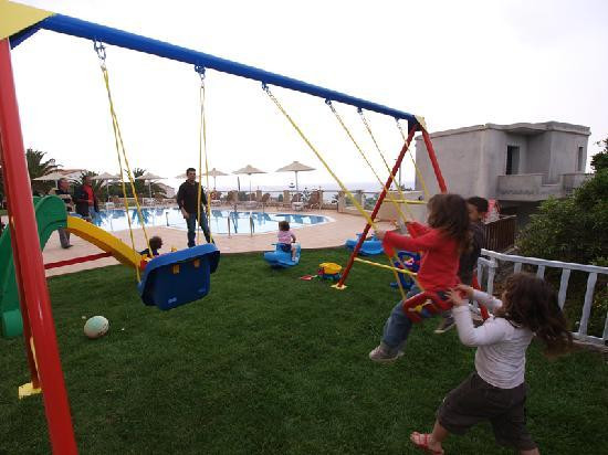 Asterion Apartments主图