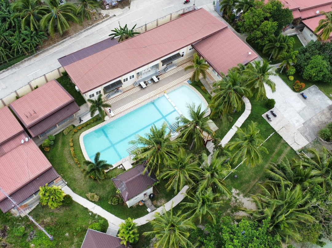Reef Waters Resort