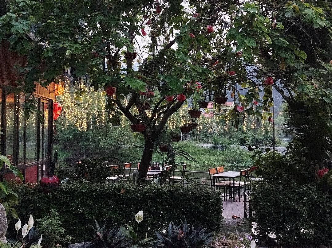 Hoang Long Riverside Homestay