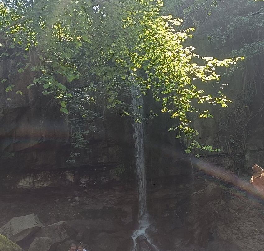 Cascata Schivanoia-Castelnuovo必去景点