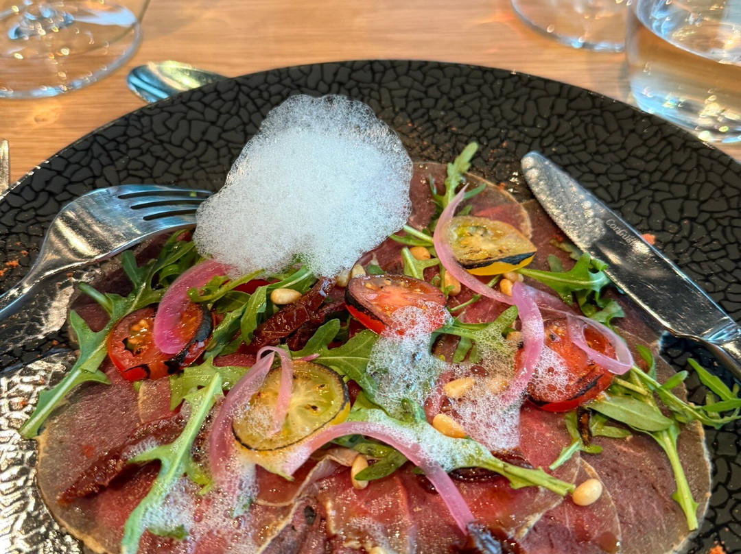 Elva Hotel & Restaurant主图