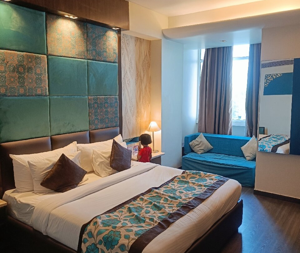 哈里瓦卡尔森乡村套房酒店主图