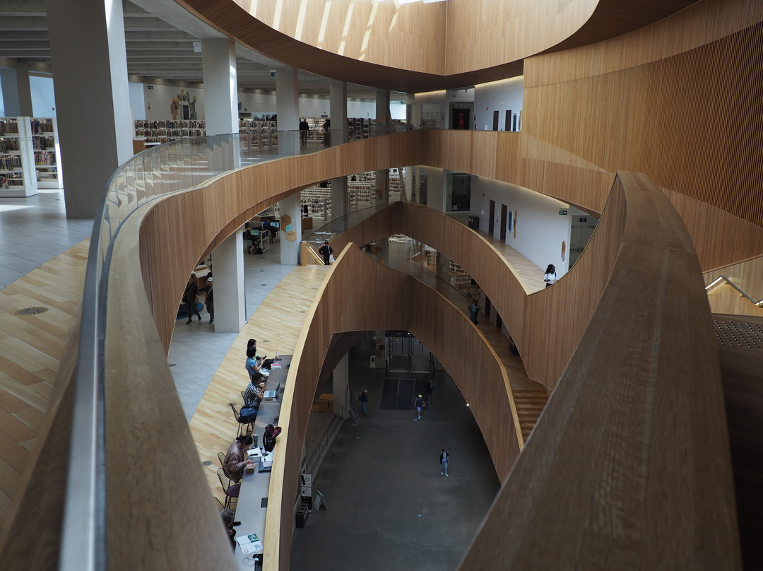 Central Library-卡尔加里必去景点