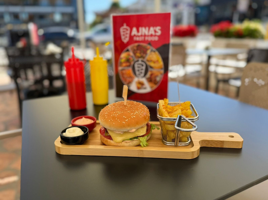 Ajna's Fast Food主图