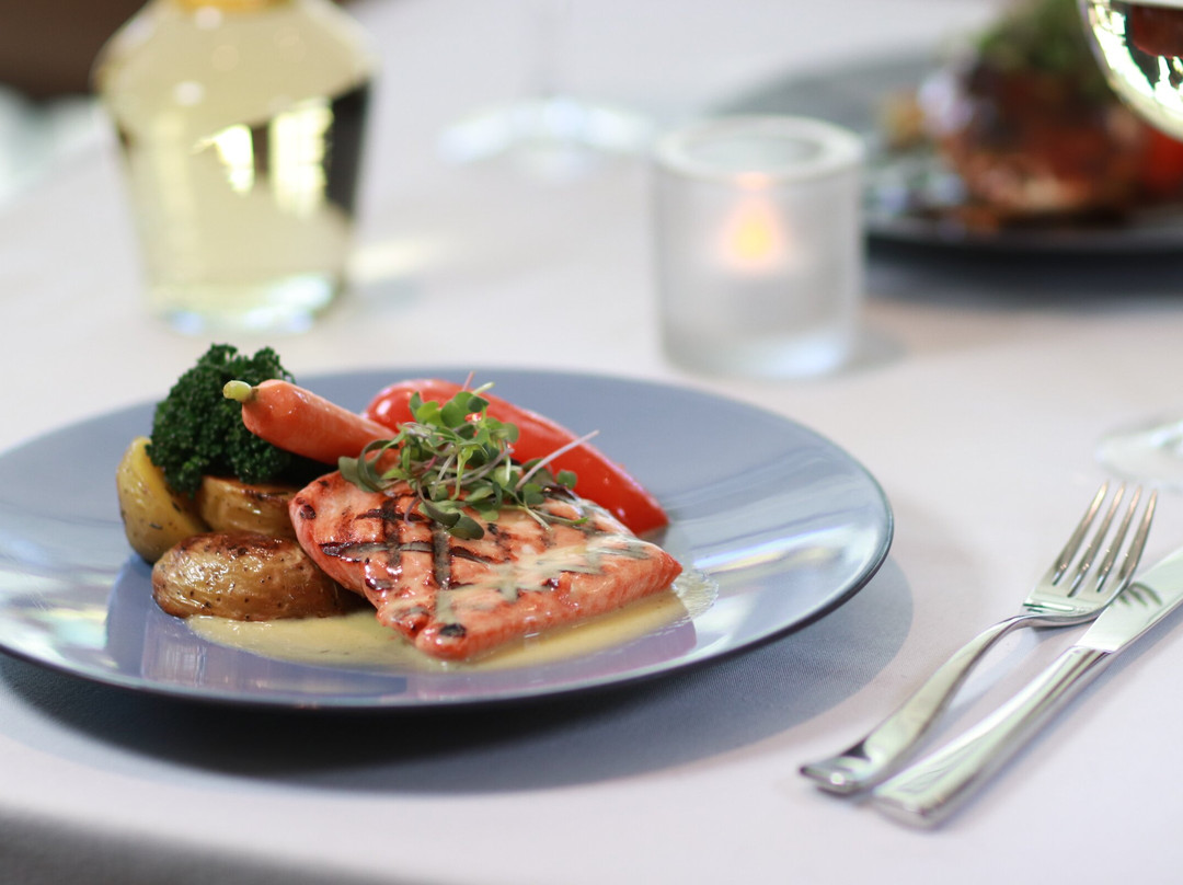 北温哥华餐馆和美食-The Lobby Restaurant and Lounge