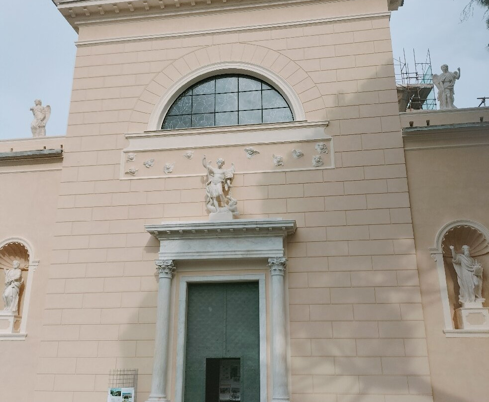 Chiesa di San Michele Arcangelo-拉帕洛必去景点