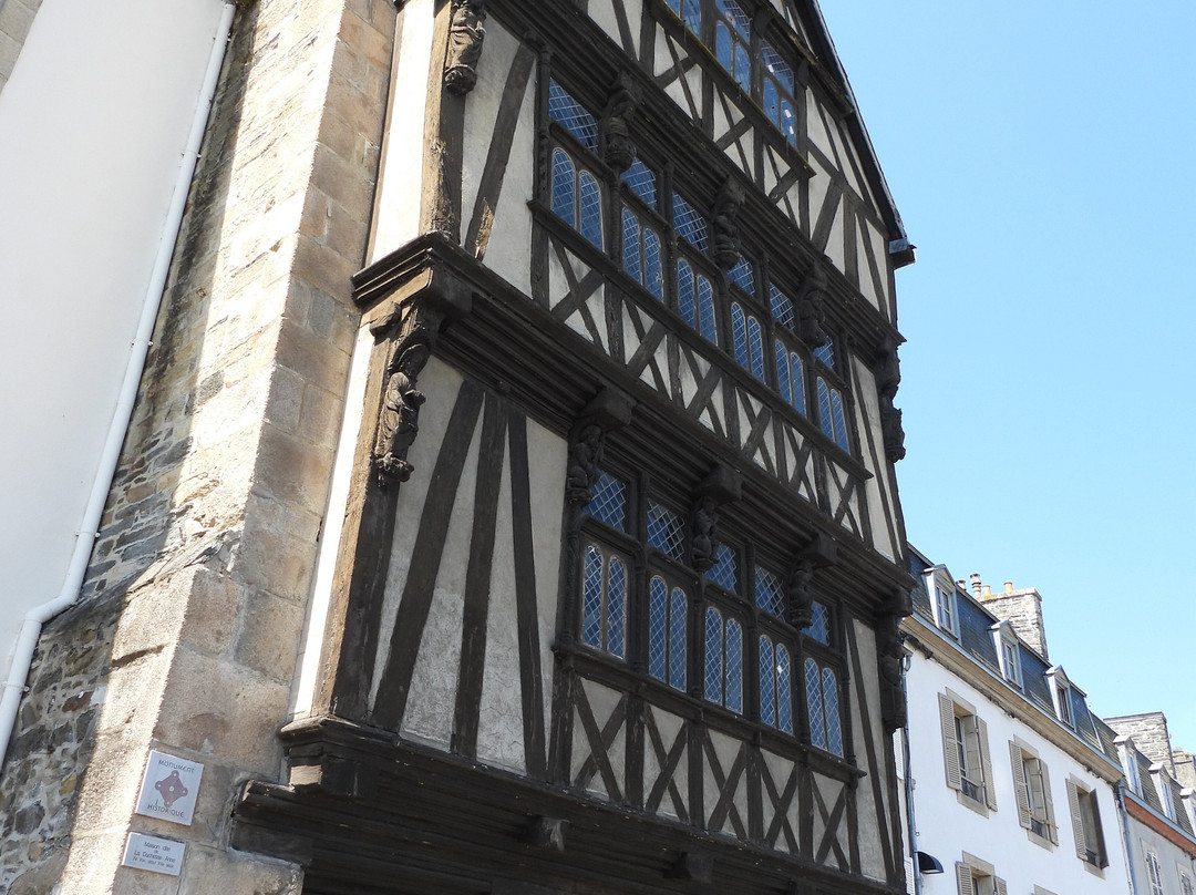 Maison dite de la duchesse Anne-莫尔莱必去景点