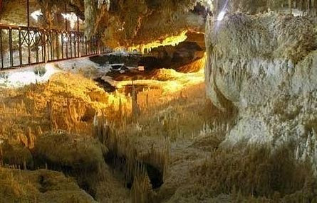 Katalekhor Cave景点图片