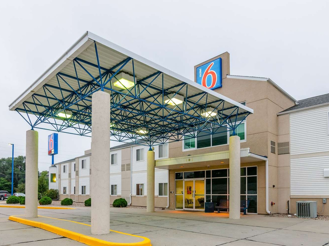 Motel 6 Kearney