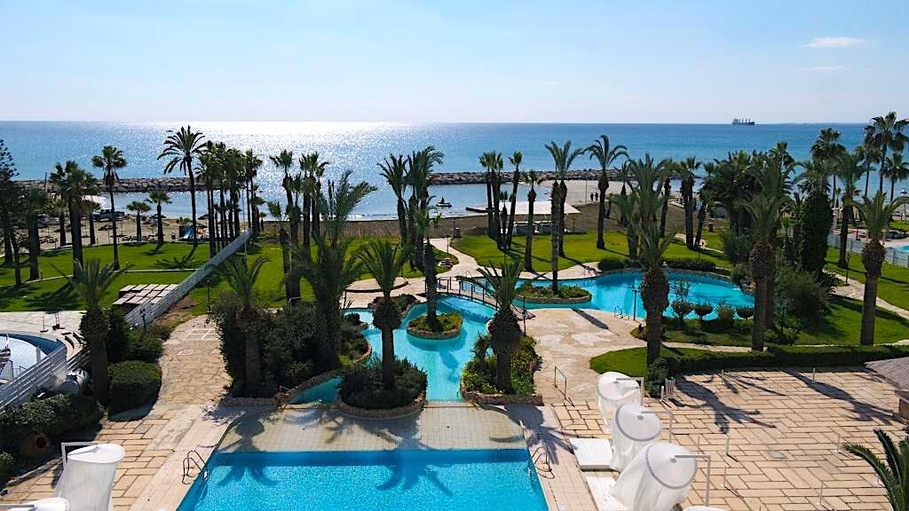 Sandy Beach Hotel & Spa-浴室