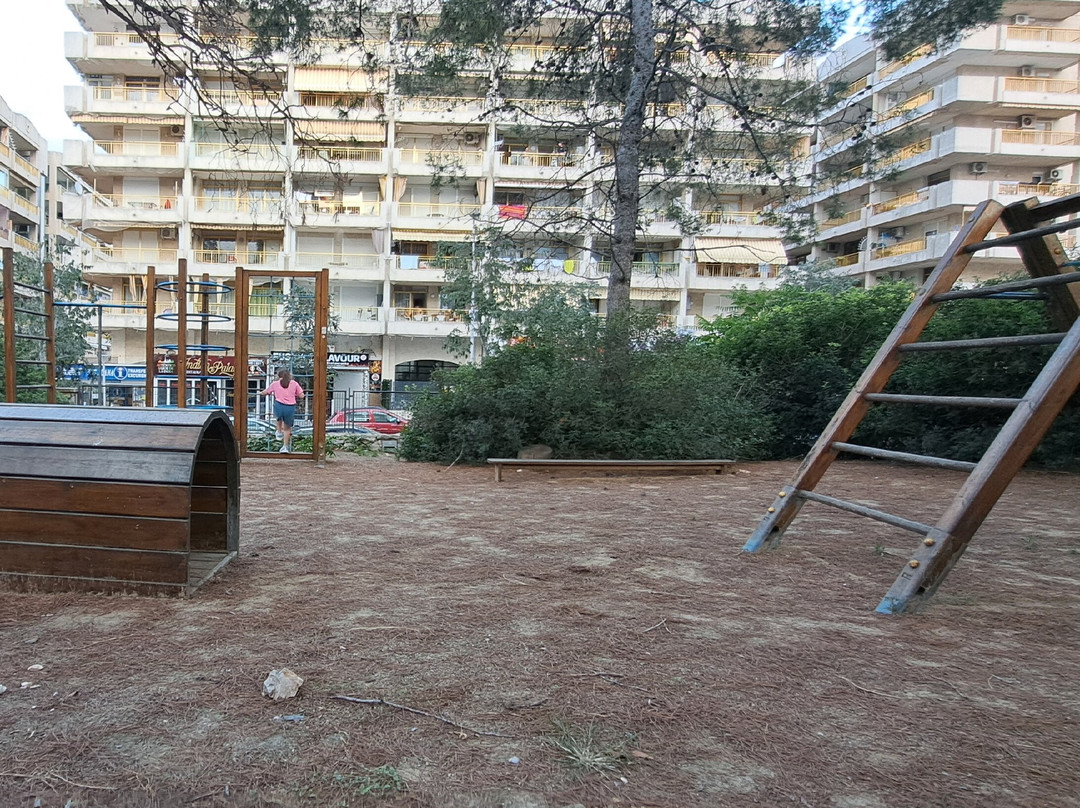 Masia Catalana-萨洛必去景点