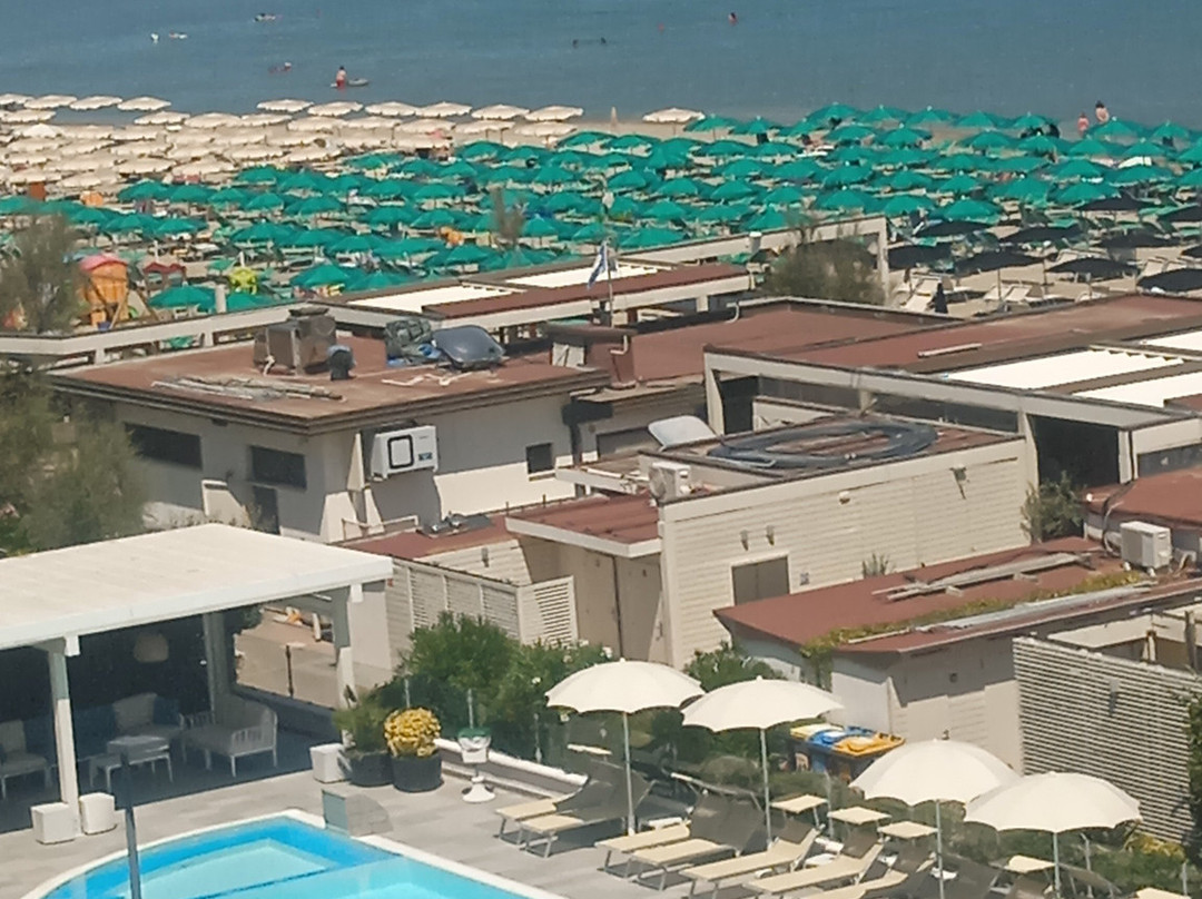 Hotel Saint Tropez SPA & Restaurant主图