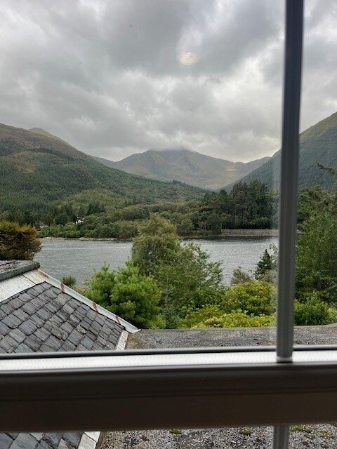 利文湖酒店主图