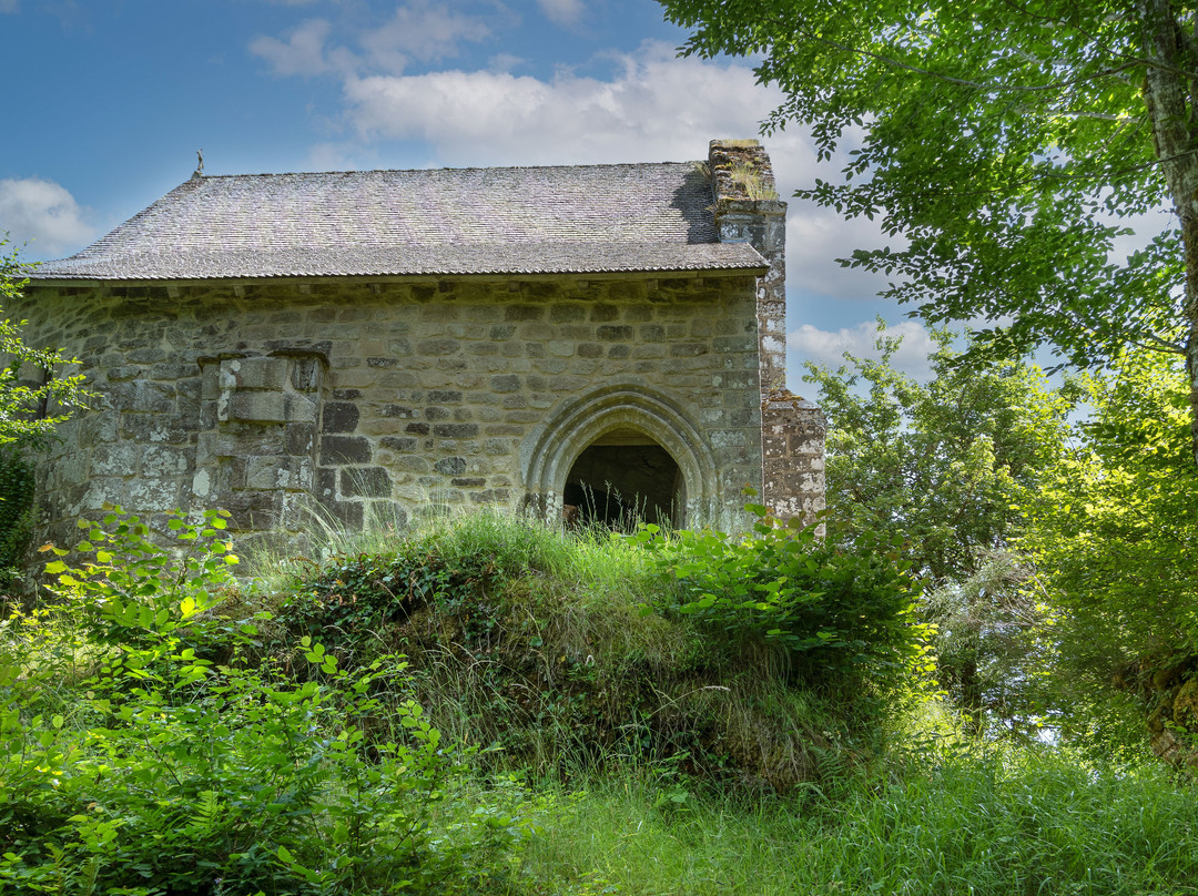 Ruines Vieille Église-Saint-Pantaleon-de-Lapleau必去景点