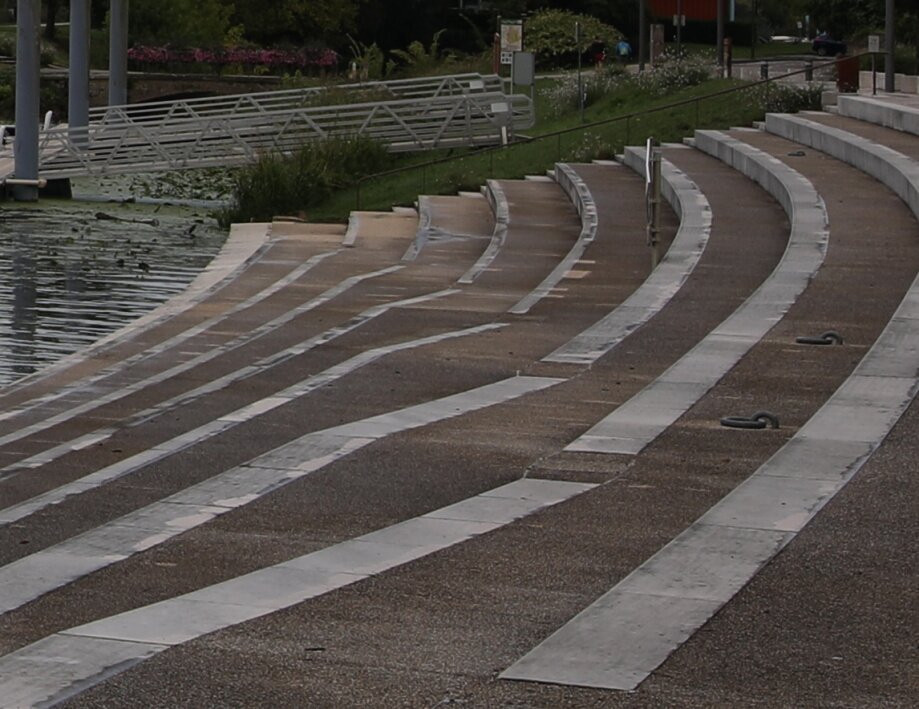 Quai À Gradins De Seurre