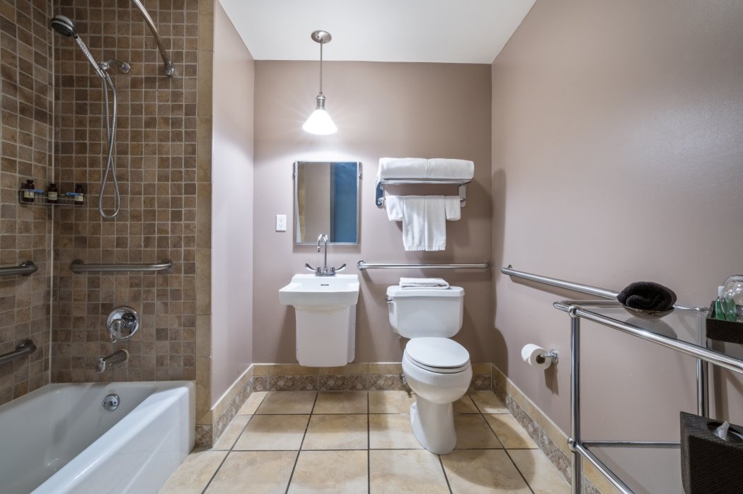 海港前沿酒店-浴室