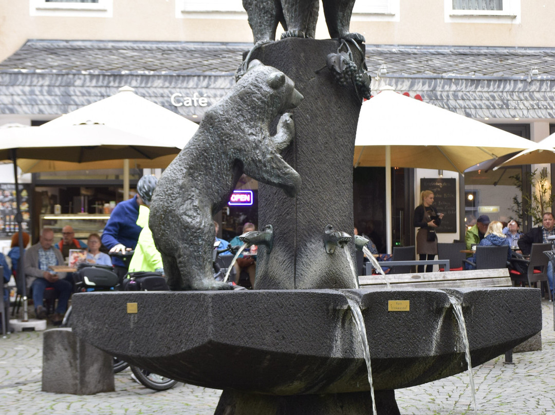 Barenbrunnen-贝恩卡斯特尔－屈斯必去景点