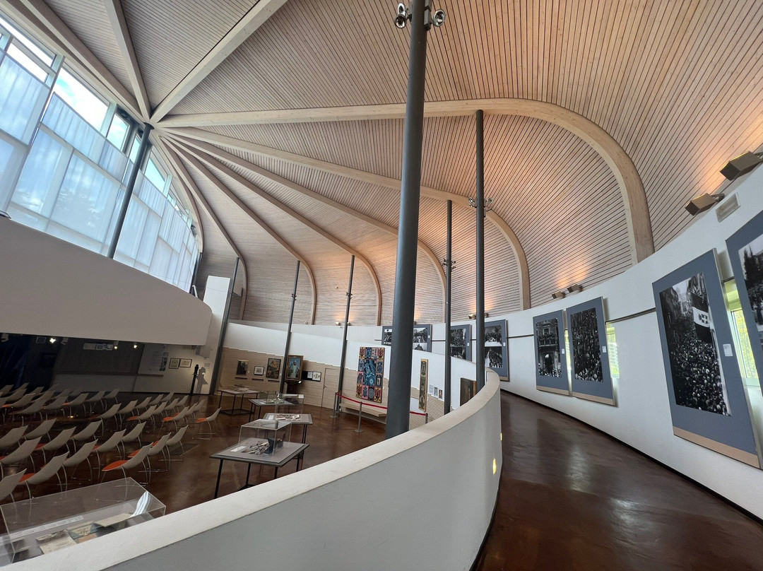 Campana dei Caduti-罗韦雷托必去景点