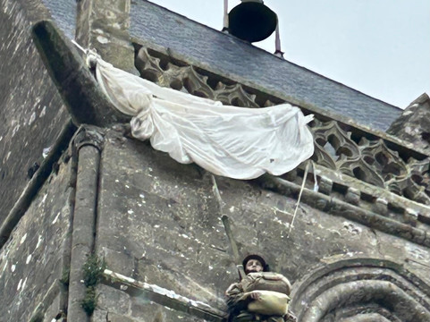 Overlord-Neptune Tours-巴约必去景点